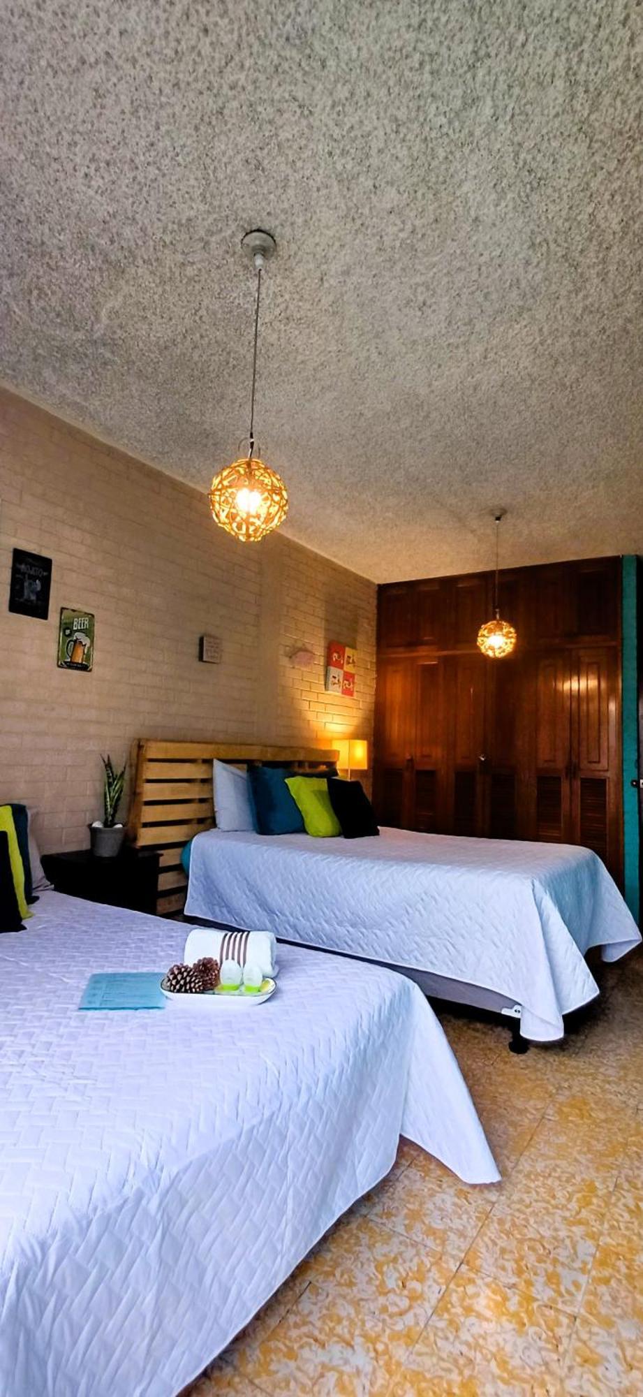 Hostal De Lucca Guatemala City Exterior photo