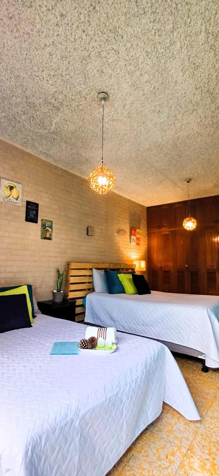 Hostal De Lucca Guatemala City Exterior photo