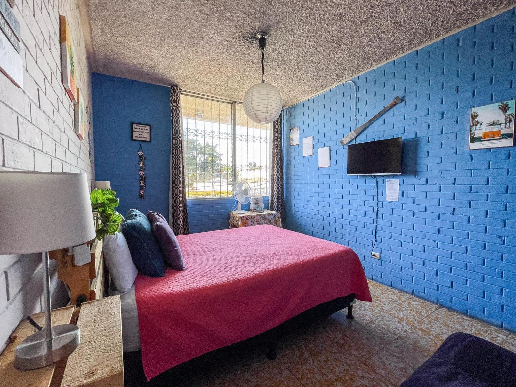 Hostal De Lucca Guatemala City Exterior photo